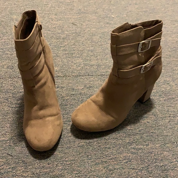 Heeled boots - 50% off - Picture 2 of 9